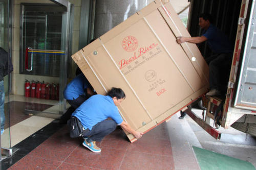 利辛钢琴贵重工艺品无忧运